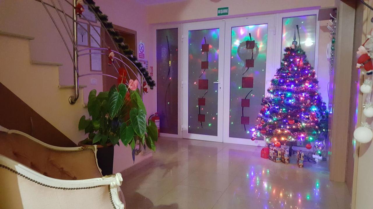 Family Pension أراد المظهر الخارجي الصورة